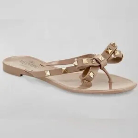 Valentino Garavani Shoes - Womens Valentino Garavani Rockstud Poudre Tan PVC Flat Thong Sandals 38 US/8 COL